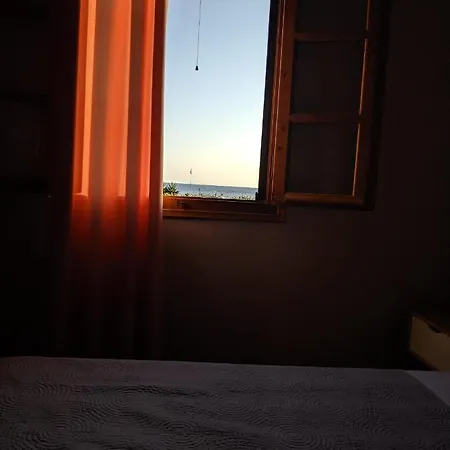 Tramonto Nel Delfini Lägenhet Kini